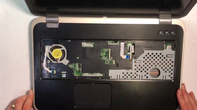 Dell Inspiron 7720 разборка смотреть онлайн