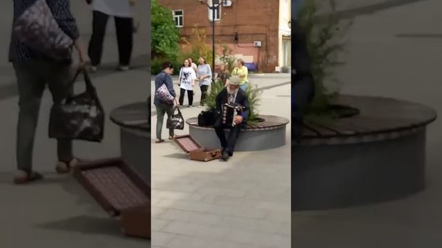 ПРОгулки художника по Иркутску 24 июля 2022 г., ул. Пестеревская. Индейцы на Uritsky street смотреть онлайн