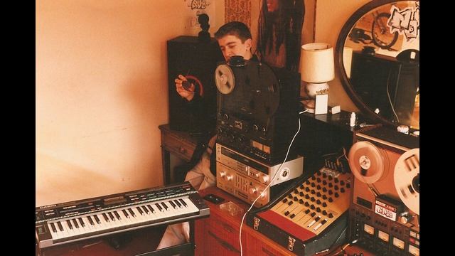 Ovaril Campbell aka Shines Cool & Deadly смотреть онлайн