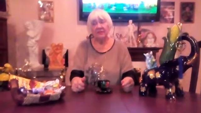 Песня о маме к празднику дню матери.Исполняет Халида Суюндукова.Душевно,берет за душу. смотреть онлайн