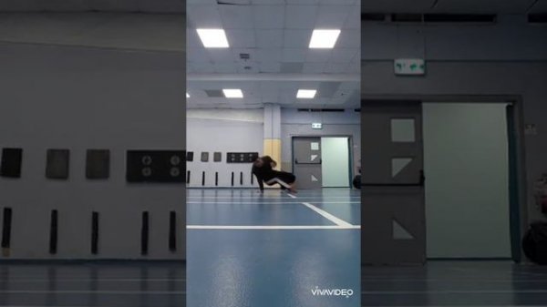 Capoeira cdo minitor cabecao cdo israel (some movement)!!