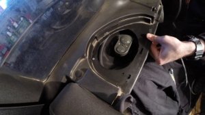 Niva Chevrolet  Установка задних динамиков 6х9