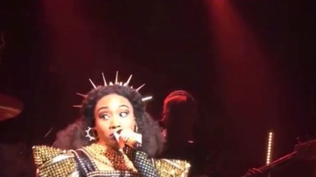 Catherine of Aragon’s Introduction || Six The Musical Broadway смотреть онлайн