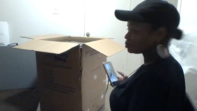 Unboxing: Arctic King 3.0 Cubic ft Upright Freezer смотреть онлайн