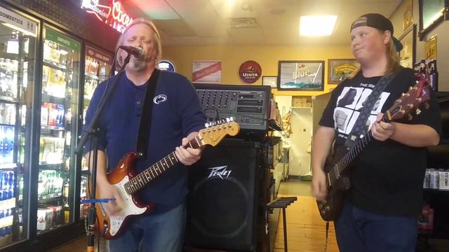 2019 video of Tom Fitzgerald at bottle wokers смотреть онлайн