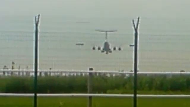 Ferihegy 2. leszállás смотреть онлайн