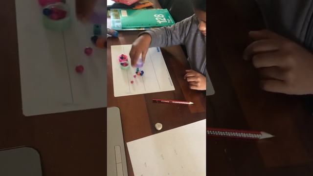 Counting Party hats смотреть онлайн