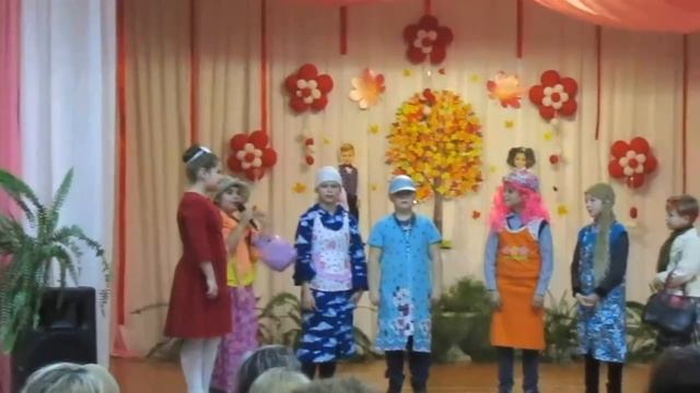 Старая Вичуга.День Матери - 2018.Театральная сценка "Мамочки" смотреть онлайн