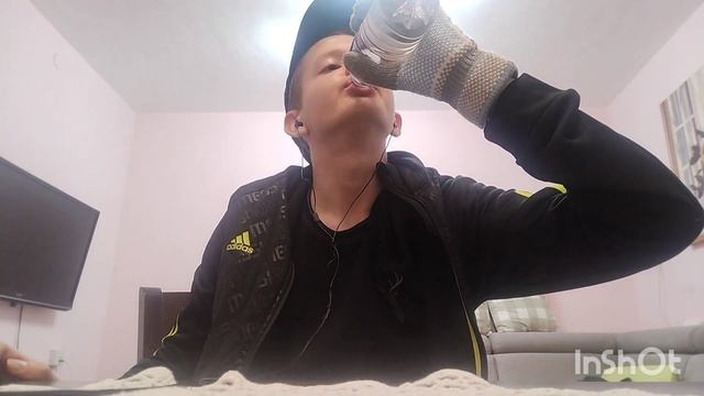выпиваю 1 литр воды залпом получиться или нет за 24 часа опыт/эксперимент/челлендж !!!!!!!!!!!!!!!! смотреть онлайн
