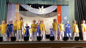 "Берегите своих детей". Смешанная возрастная категория ансамбль