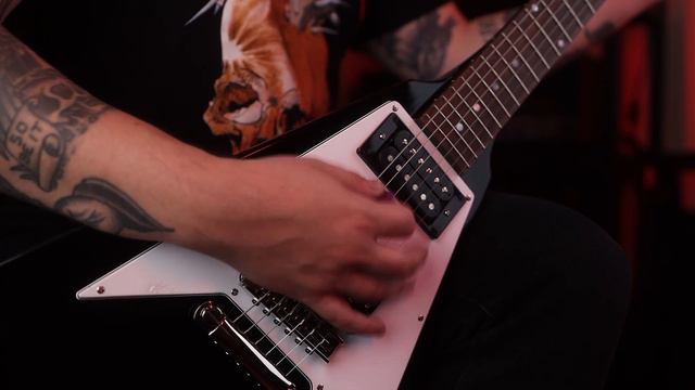 RIFF 'EM ALL // Epiphone Kirk Hammett 1979 Flying V смотреть онлайн