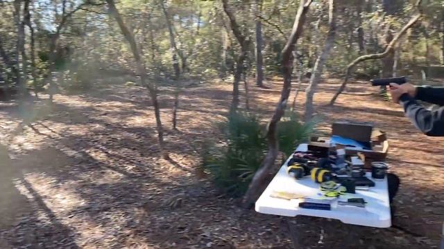 Custom Backyard Shooting Range! - Flats Class смотреть онлайн