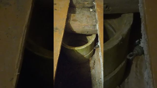 Отремонтировал сгнившую лагу в старом деревянном доме. смотреть онлайн