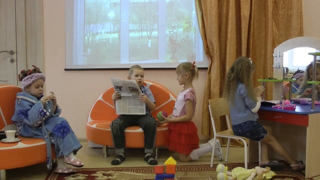 Поздравление с Днем защитника Отечества детей и воспитателей 4 группы. смотреть онлайн