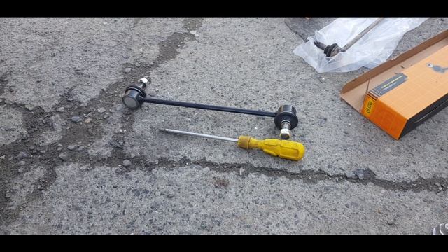 КАК ПОМЕНЯТЬ СТОЙКИ СТАБИЛИЗАТОРА НА КИА РИО 4