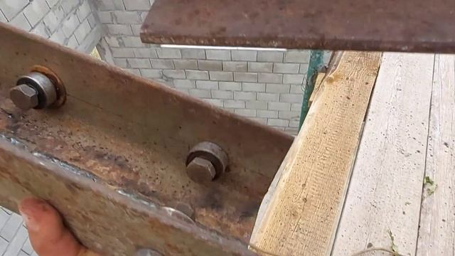 Каретка для тали по рельсе в гараж своими руками !