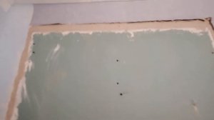 Как закрыть окно между ванной и кухней