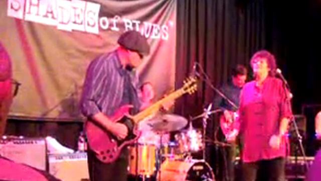 Dana Gillespie and the London Blues Band Ten Ton Blocks смотреть онлайн