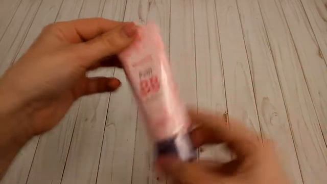 Petit BB Cream Shimmering смотреть онлайн