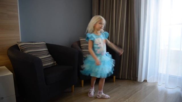 Детская одежда Дисней, мои наряды! смотреть онлайн