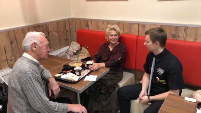 Визит к гостю в BURGER KING!!!! ШОК КОНТЕНТ!!! смотреть онлайн