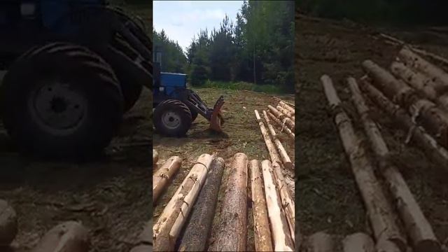 Штабелевка бревен лесным отвалом ОЛ-1,8 Леспромресурс г.Киров смотреть онлайн
