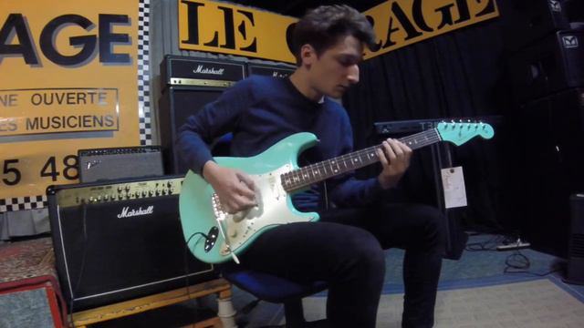 Fender Stratocaster FSR '60 Surf Green Matching Headstock смотреть онлайн