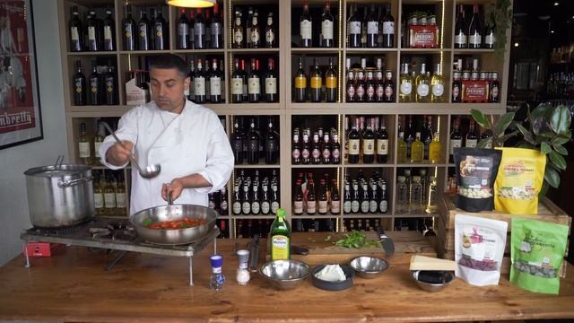 Potato Gnocchi, Cherry Tomatoes, fresh Ricotta and Basil with chef Dona смотреть онлайн