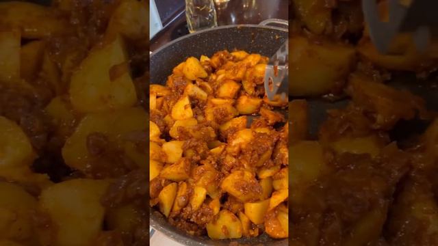 Пирожки жареные. Пирожки с картошкой. Вкусные пирожки. Пирожки от Аруси. (1) смотреть онлайн