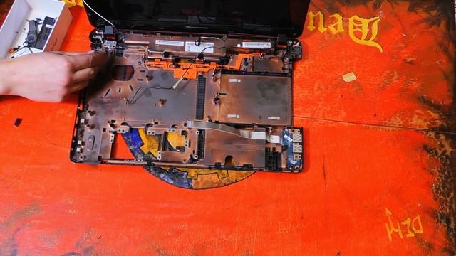 Чиним петлю матрицы Pacard Bell и кое что от искусственном старении ноутбуков