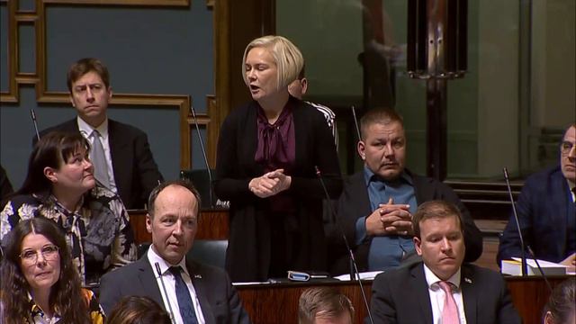 Mari Rantanen perussuomalaiset : Me emme ole salailleet, me emme ole suhmuroineet смотреть онлайн