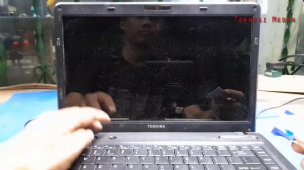 The firware has detected that a CMOS battery failure. [F1] Continue, [F2] open setup, Toshiba Lapto