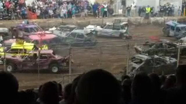 Metal Mayhem 2011 - MM Feature (pt.4) - car fire смотреть онлайн