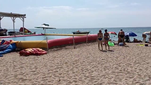 Просто Четверг 26 августа 2021. Евпатория. Крым. Пляж Лазурный Берег. смотреть онлайн