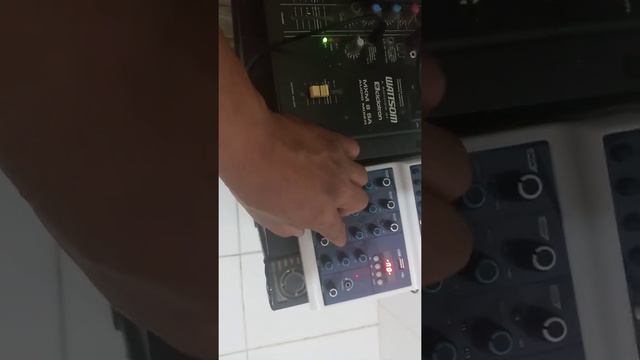 Mesa De Som Interface Ksr Ktl4 смотреть онлайн