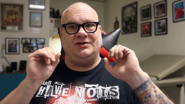 VCH Vertical Clitoral Hood Vs HCH Horizontal Clitoral Hood Piercing Pros & Cons by a Piercer EP73 смотреть онлайн