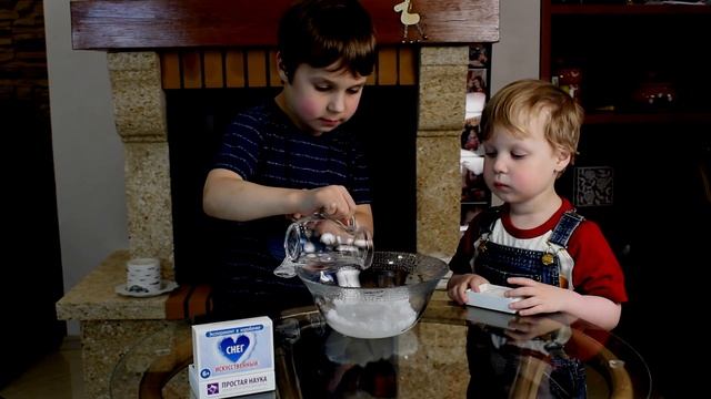 Эксперимент в коробочке "Искусственный снег" от Простой науки смотреть онлайн