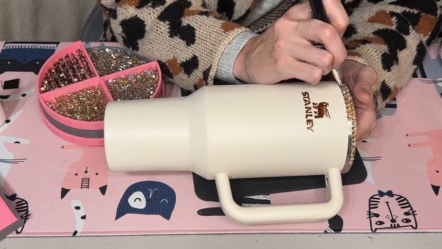 How To Rhinestone ( Bling ) A Stanley Tumbler Cup Honeycomb Pattern.