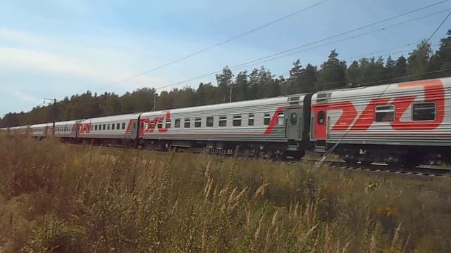 ЧС4т-440 с пассажирским поездом смотреть онлайн