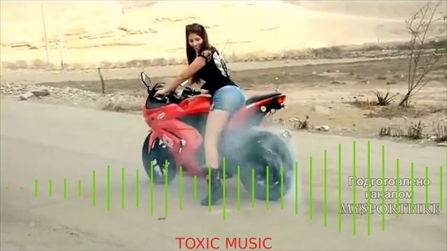 Девки на мотыках .