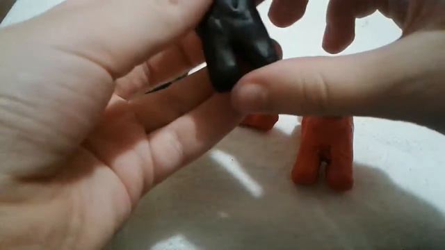 Черный человечик из Among Us смотреть онлайн