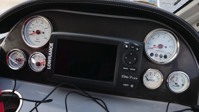 Обзор катера Quicksilver 705 Activ с мотором SUZUKI DF 200. Часть 2 смотреть онлайн