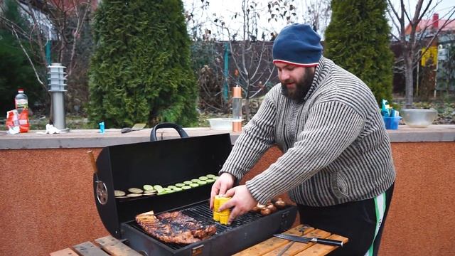 Как мы готовили ШАШЛЫК из овощей и РЕБРА на мангале! смотреть онлайн