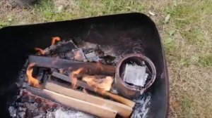 Плавим СВИНЕЦ  с аккумуляторов на костре!  Как правильно плавить свинец?  Очистка свинца!