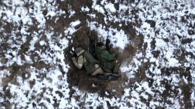 наши под перекрёстным огнём смотреть онлайн