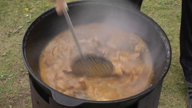 Мясо с овощами в казане, с домашними лепёшками с сыром и зеленью! Показываю рецепт улётного ужина!