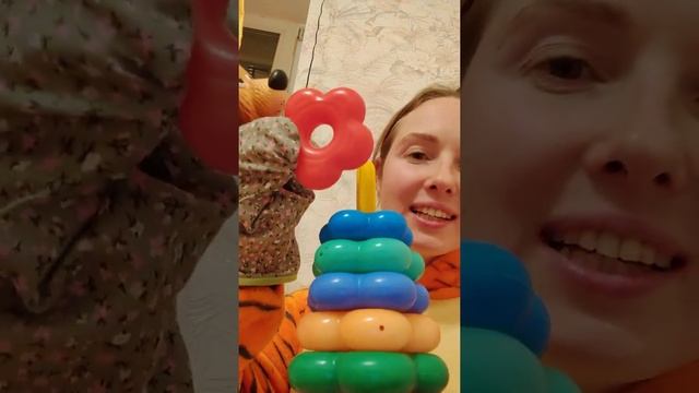 Игра с ребенком, изучение красного цвета,Учим красный цвет смотреть онлайн