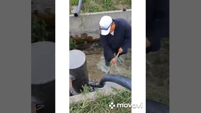 дагы бир тууганыбызга суу чыгарып бердик без электричество и бензина довлением воды ИНШАЛЛАХ смотреть онлайн