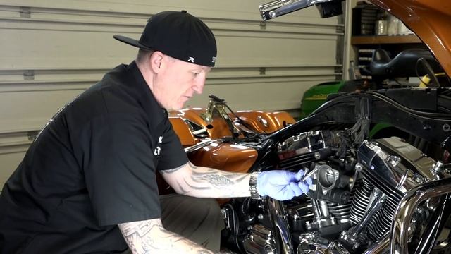 Install Stage One Air Intake Kit on Harley Davidson Motorcycle | Biker Motorcycle Podcast смотреть онлайн