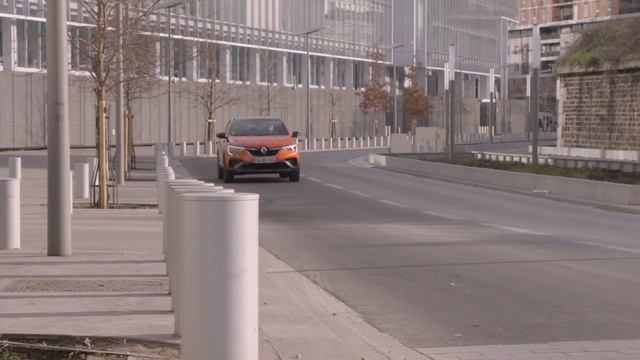 2021 New Renault ARKANA in Orange Valencia Driving Video смотреть онлайн